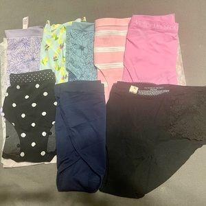 Victoria's Secret Seamless Hiphugger Panty (XL) navy blue is “bikini” cut